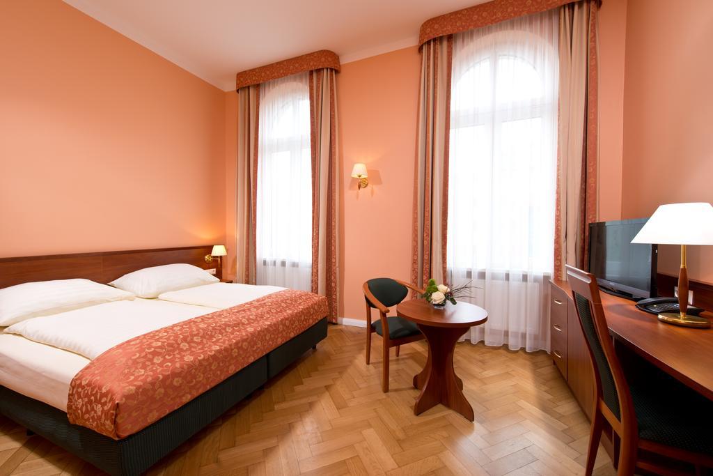 Rewari Hotel Berlin Ngoại thất bức ảnh
