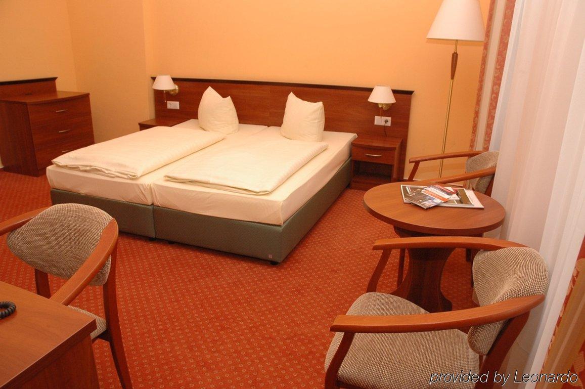 Rewari Hotel Berlin Phòng bức ảnh