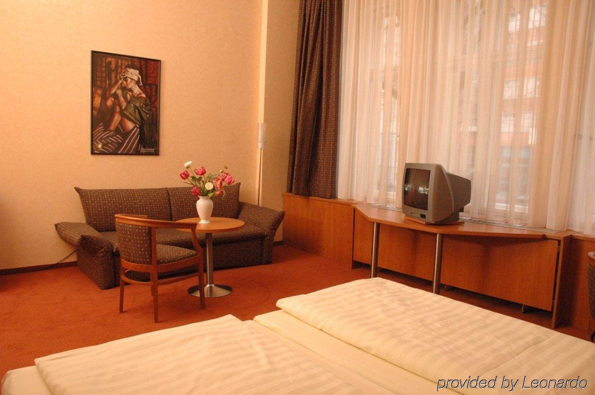 Rewari Hotel Berlin Phòng bức ảnh