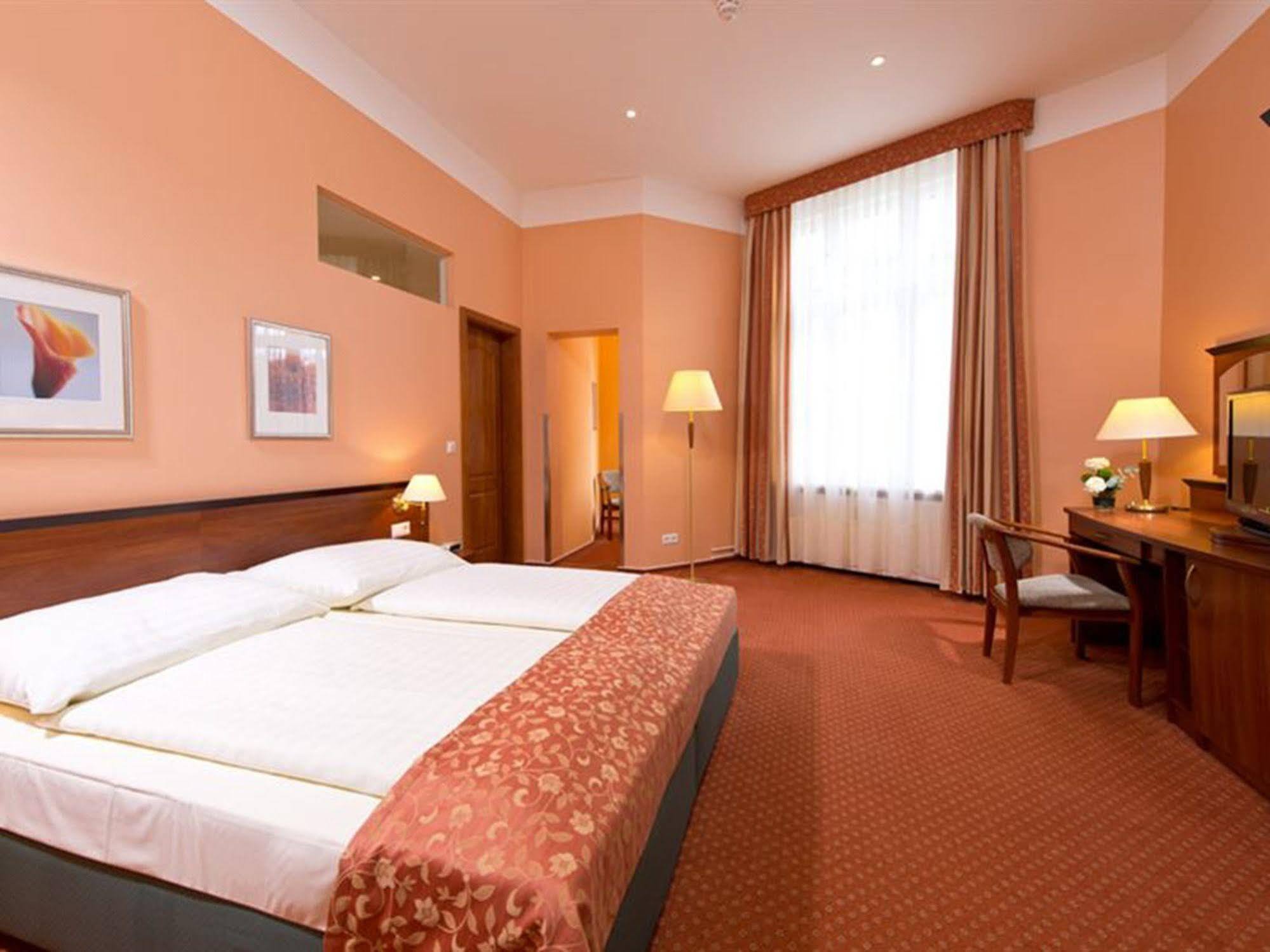 Rewari Hotel Berlin Ngoại thất bức ảnh