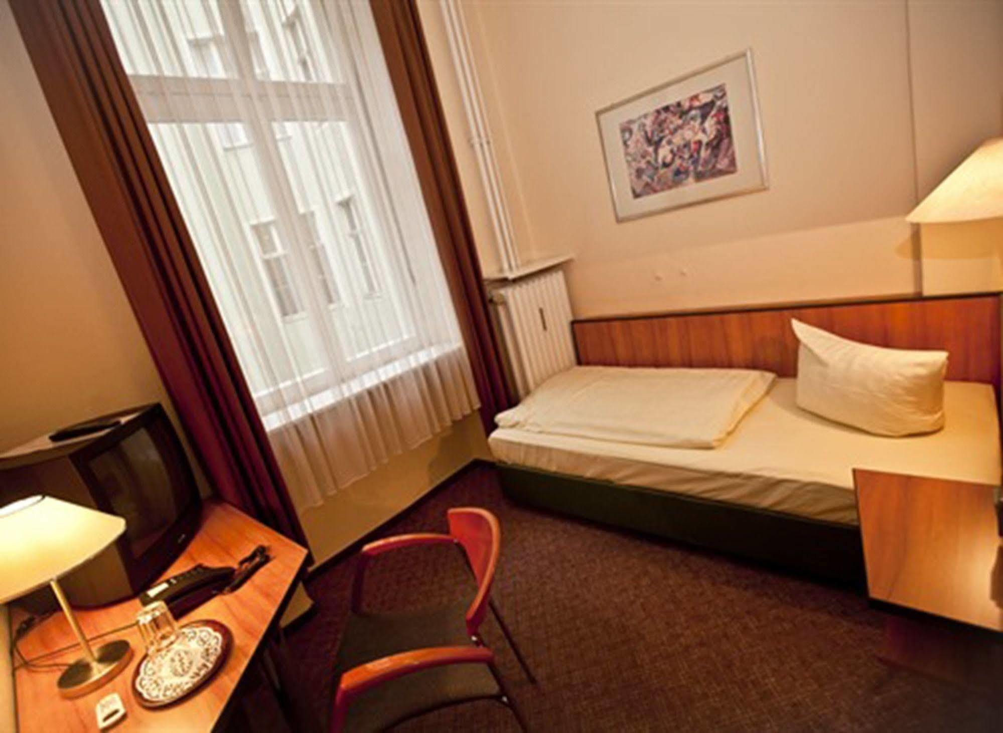 Rewari Hotel Berlin Ngoại thất bức ảnh